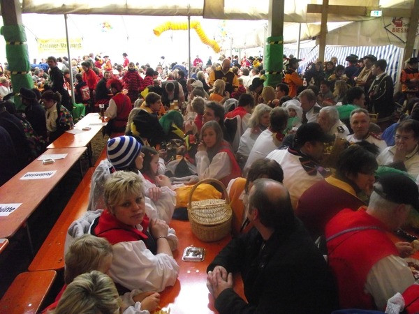 2011 umzug boettingen 20110325